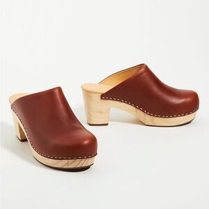 Nisolo All Day Heeled Clogs in Brandy